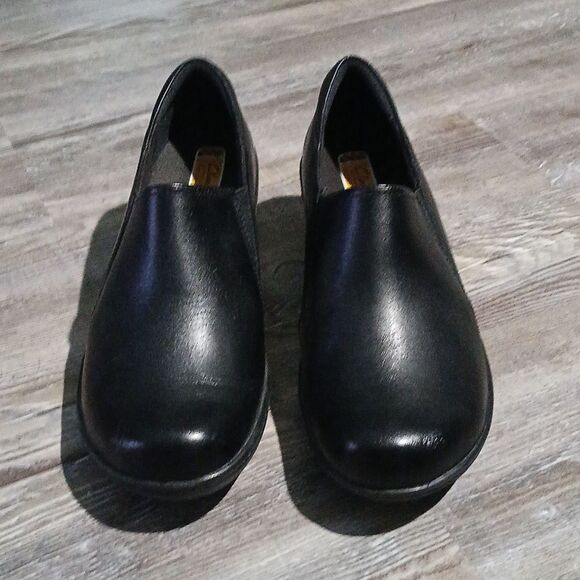 Clarks black slip resistant work restaurant nursing shoes Sz 8.5 NWOT - Picture 2 of 8